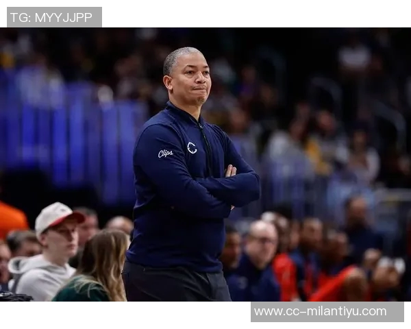 泰伦卢谈小卡比尔出场受限影响阵容组合评估仍待时日 泰伦卢谈小卡比尔出场受限影响阵容组合评估仍待时日