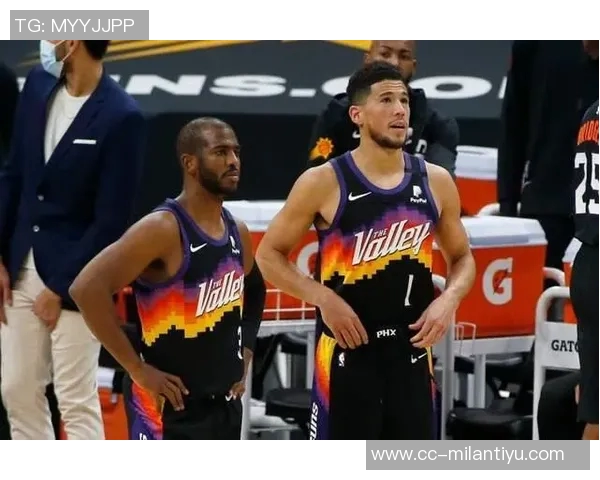 马威接近复出进行5对5训练布克期待他做好准备迎战 马威接近复出进行5对5训练布克期待他做好准备迎战