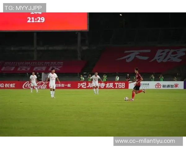 国家德比再掀波澜球迷热议赛场内外的精彩纷呈 国家德比再掀波澜球迷热议赛场内外的精彩纷呈