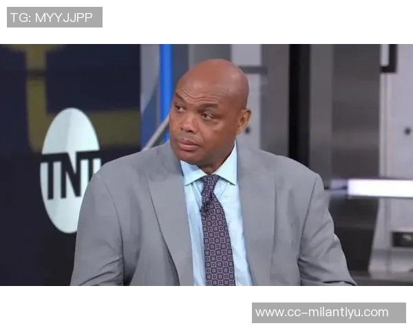 巴克利直言不信快船小卡难以平衡工作与篮球生涯 巴克利直言不信快船小卡难以平衡工作与篮球生涯