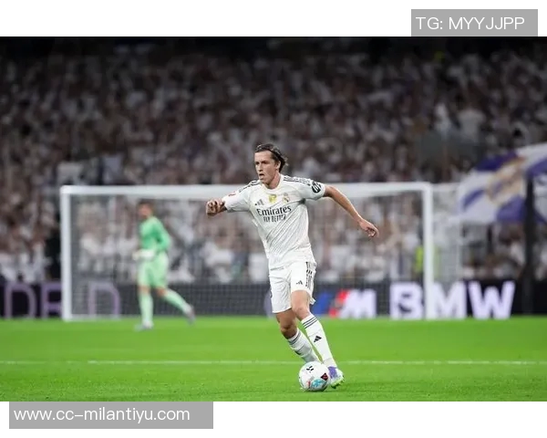 西媒报道亚马尔备战巴黎之战积极训练成为最后离场球员之一