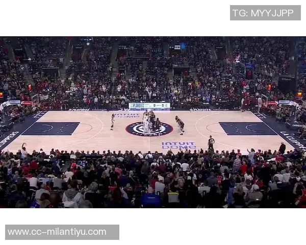 快船全力以赴迎接NBA杯新铺球场地板颜值惊艳引期待