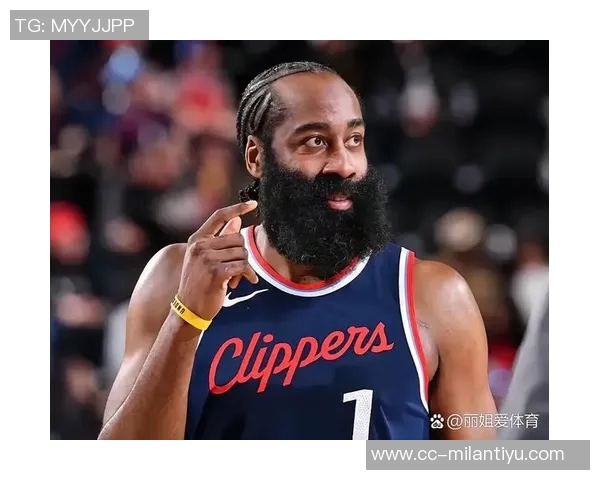 小卡为哈登送上新年祝福希望他一年都能保持干净的胡子不被食物弄脏